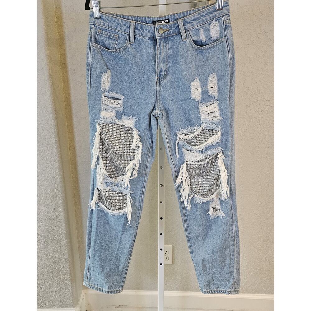 Fashion Nova Light Wash Distressed Rhinestone Boyfriend Jeans Size 7 GUC